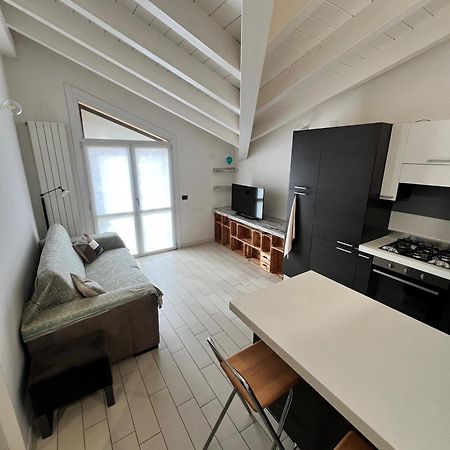 Apartamento Mansarda Polpetta Corsico Exterior foto