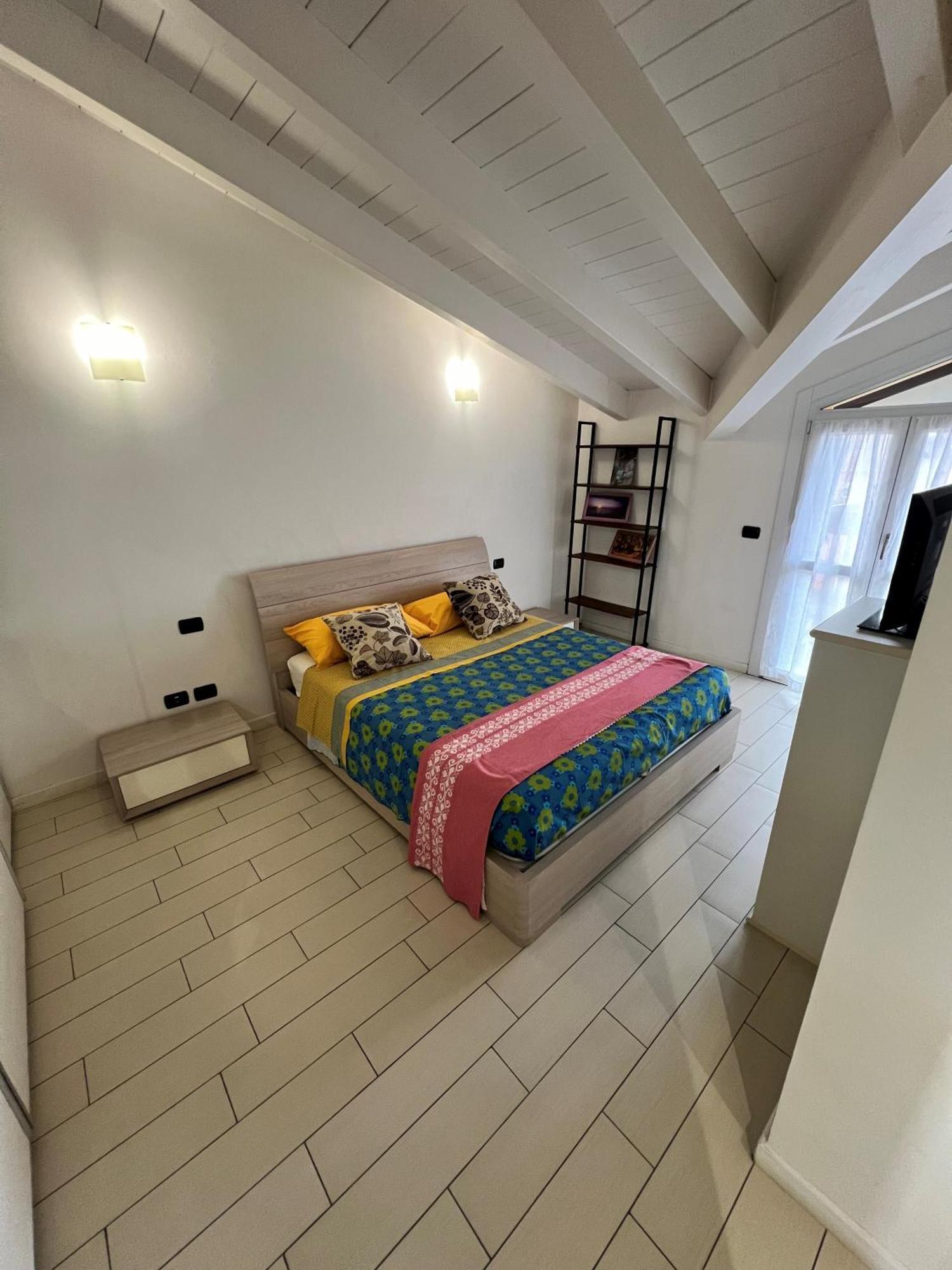 Apartamento Mansarda Polpetta Corsico Exterior foto
